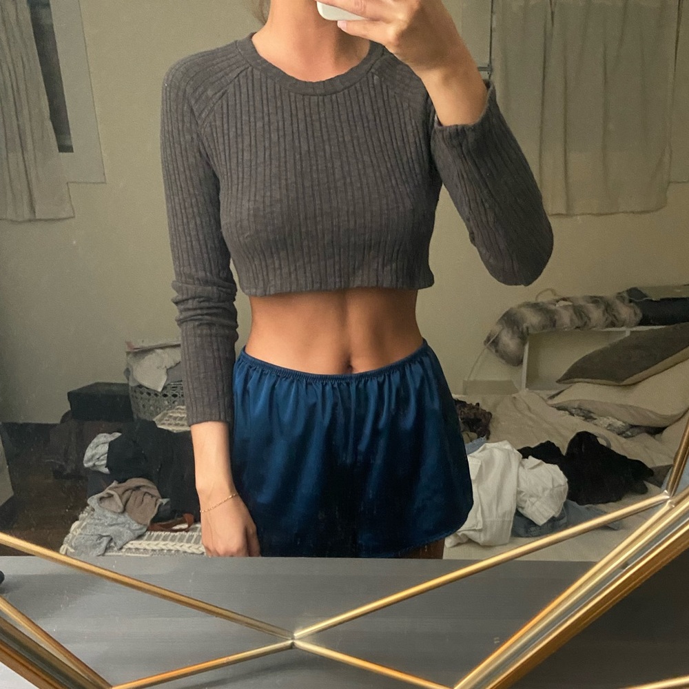 Grey crop top urban outfitters